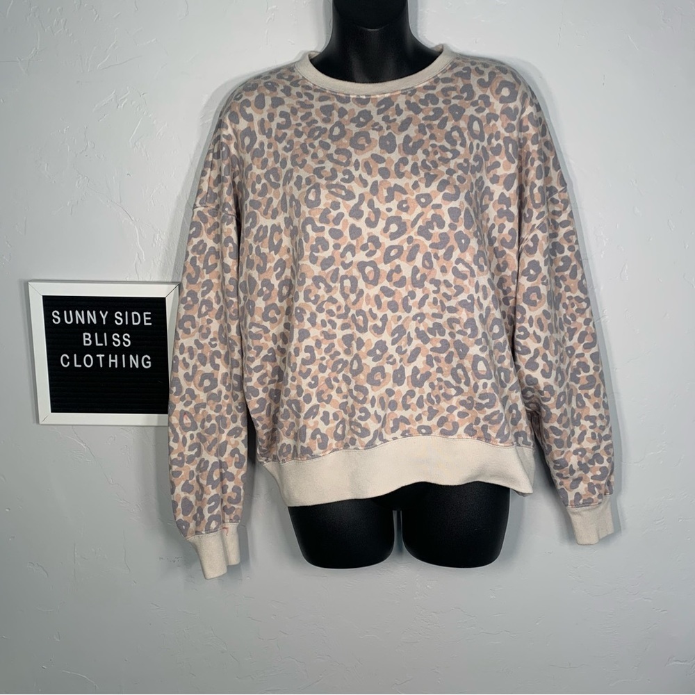 PINK Victoria’s Secret Cream Pink Leopard Print Crewneck Pullover Size XS